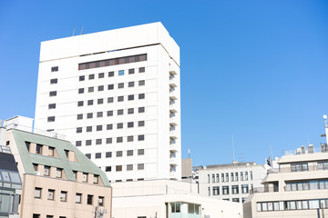 Fototapeta premium 東京・九段下の建物群の風景
