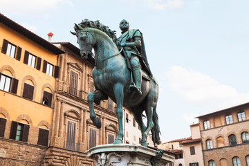 Obraz premium Monument of Cosimo I on Piazza della Signoria
