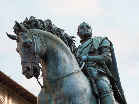 Equestrian Monument of Cosimo I close up