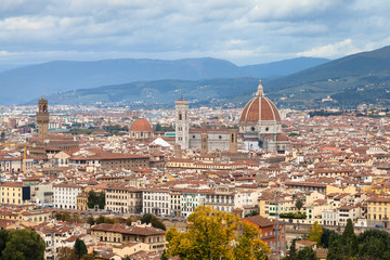 Obraz premium cityscape of center of Florence town in autumn