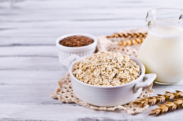 Dry oat flakes