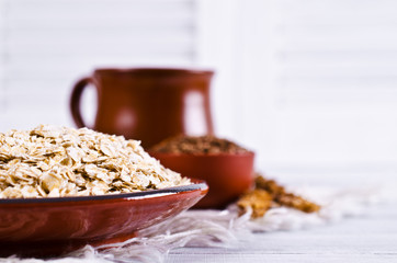 Dry oat flakes