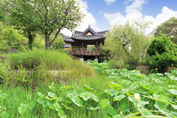 Obraz premium asian summerhouse