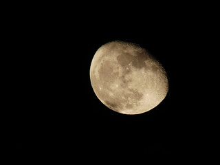 Fase lunare il 88 per cento chiaro - 17 / nov 2016   © bulclicstar