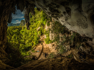 Obraz premium Cave with petroglyphs