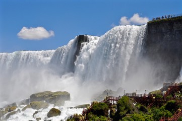 Niagara Falls, Bundesstaat New York, Die Wasserfälle American und Bridal Veil Falls 