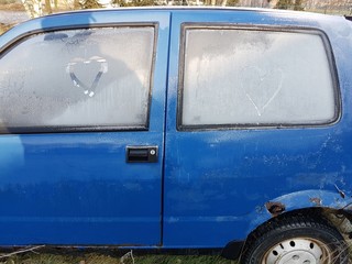 Serce na samochodzie © michalsen