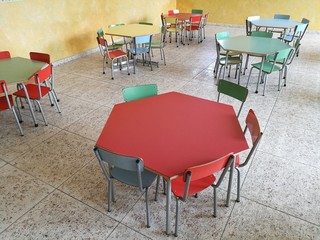 Hexagonal children's school canteen tables