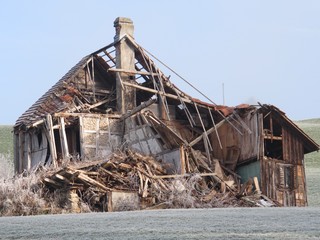 Verfallenes Bauernhaus im Goldingertal