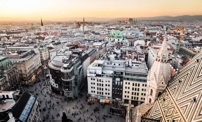 Fotobehang Luchtfoto van Wenen, Oostenrijk, Europa © Calin Stan