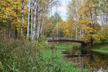 beautiful country parks is a popular recreation spot for many residents of large cities