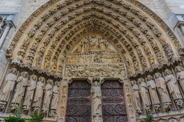 Obraz premium Notre Dame Wall Carvings