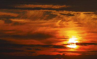 Fototapeta premium Beautiful sunset with dramatic clouds on the sky
