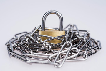 Schloss und Stahlkette