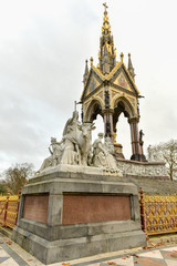 Fototapeta na wymiar Prince Albert Memorial - London