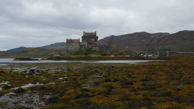 UK, Scotland, Highlands, Dornie, View of the Eilean Donan Castle.

