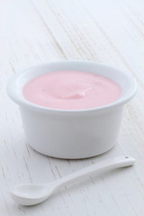 strawberry yogurt