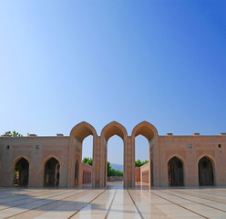 Obraz premium Sultan Qaboos Grand Mosque in Muscat, Oman at night