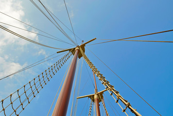 Obraz premium mast and rigging of sailing boat