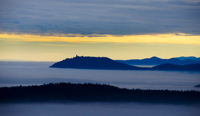 Vogesengipfel im Nebel