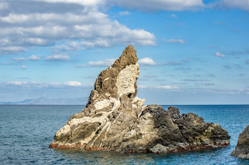 Fototapeta na wymiar Sicilian rocks and beach 
