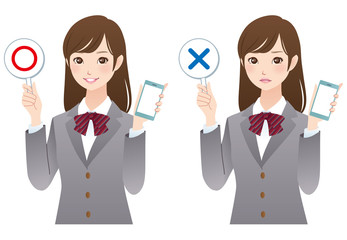 女子高生　スマホ　まるばつ回答