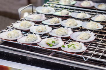 Baked scallops cheese