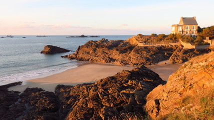 Maison en bord de mer en Bretagne (France)