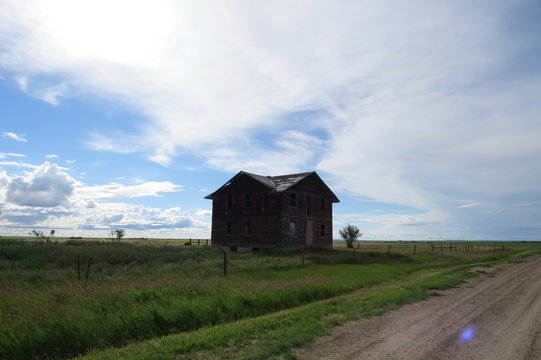 Photography: Old ghost towns and abandoned buildings all over the province. Summer 2015. Robsart, Saskatchewan, Canada.