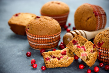 Honey cakes with cranberries