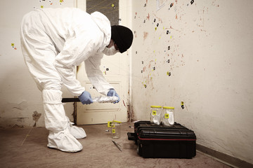 Crime scene investigation - collecting of odor traces on place of crime