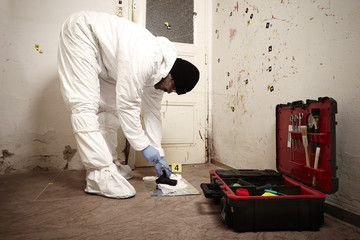 Crime scene investigation - collecting of odor traces from pistol handle