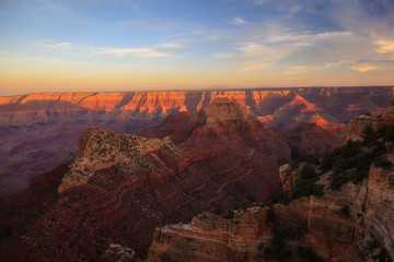 Fototapeta na wymiar Sonnenuntergang am Grand Canyon North Rim