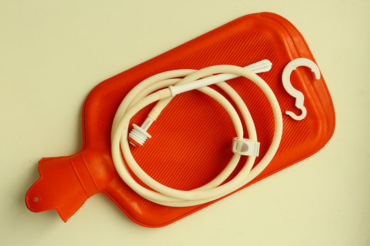 esmarch mug red with nuzzle and hook