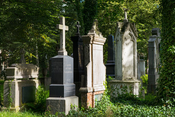 Gräber auf dem Alten Südfriedhof | München