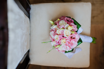 bride bouquet white roses and pink eustoma