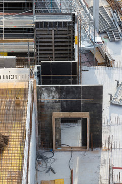 Betonschalung mit T&uuml;raussparung