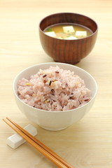 雑穀ご飯とみそ汁