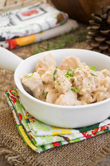 The meat in a creamy sauce