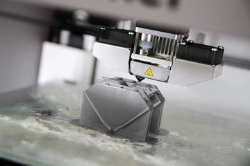 3d printer making plastic prototype
