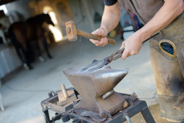 forming a horseshoe