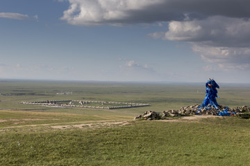 Heiliger Ovoo und das Kloster Erdene Dsuu