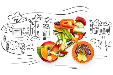 Crédence de cuisine en verre imprimé Légumes Fruity biker / Healthy food concept of a cyclist riding a bike made of fresh vegetables and fruits, on sketchy background. 