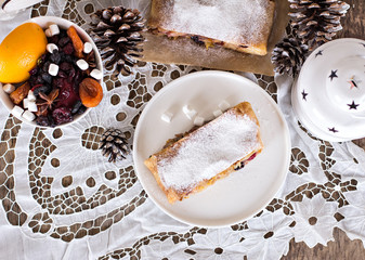 strudel and winter decor