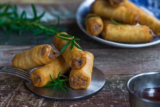Duck spring rolls