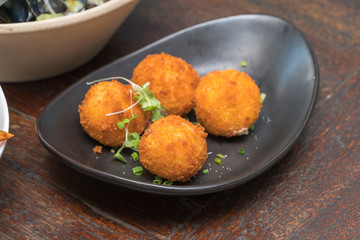Potato croquettes with mozzarella.

