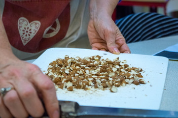 Découpe d'amandes