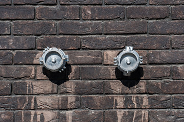 Wall mounted fire hydrant for emergency use