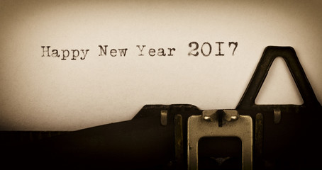 Happy New Year 2017 - geschrieben mit alter Schreibmaschine - große Ziffern 