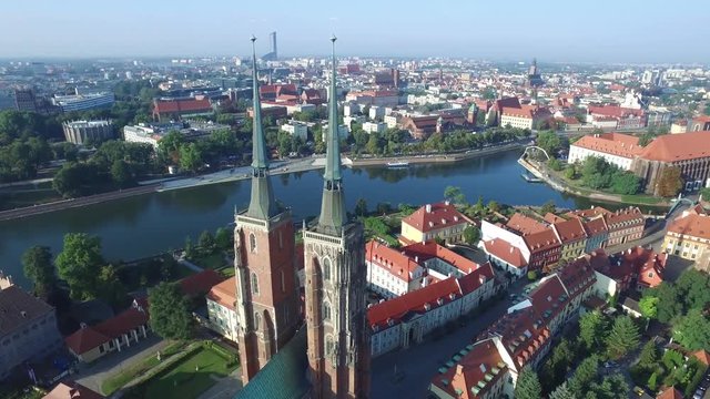 Archikatedra św. Jana Chrzciciela we Wrocławiu z drona 4K